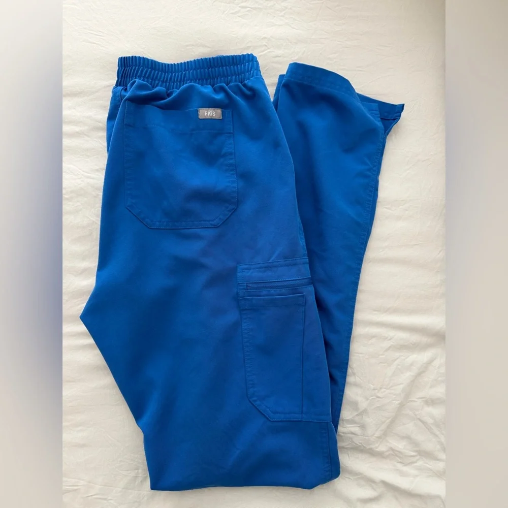 FIGS Technical Collection Scrub Pants - Picture 3 of 4